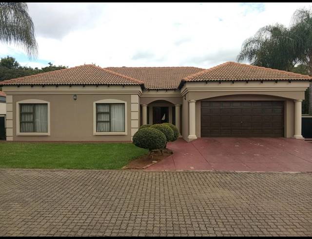 4 BEDROOM HOUSE FOR SALE IN WIERDA PARK